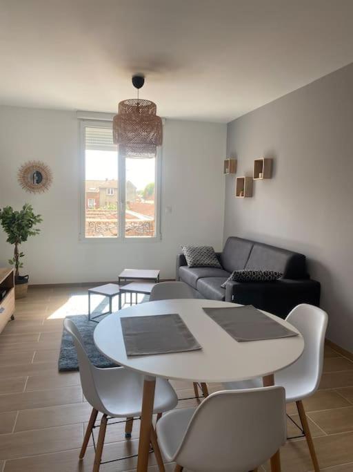 Le 102 De La Gare: Appartement Neuf Et Climatise Шалон-ан-Шампань Экстерьер фото